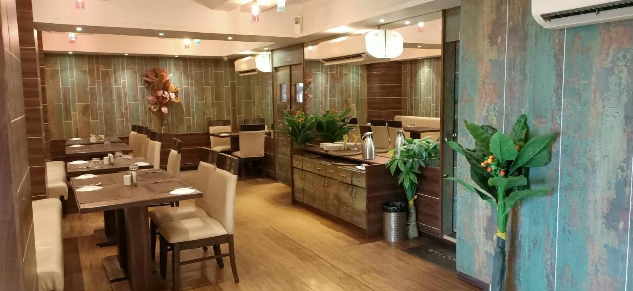 Ravi Residency Hotel Morbi Екстериор снимка