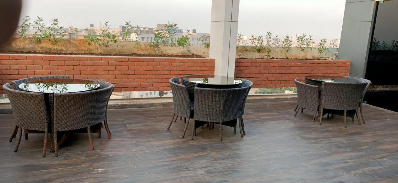 Ravi Residency Hotel Morbi Екстериор снимка